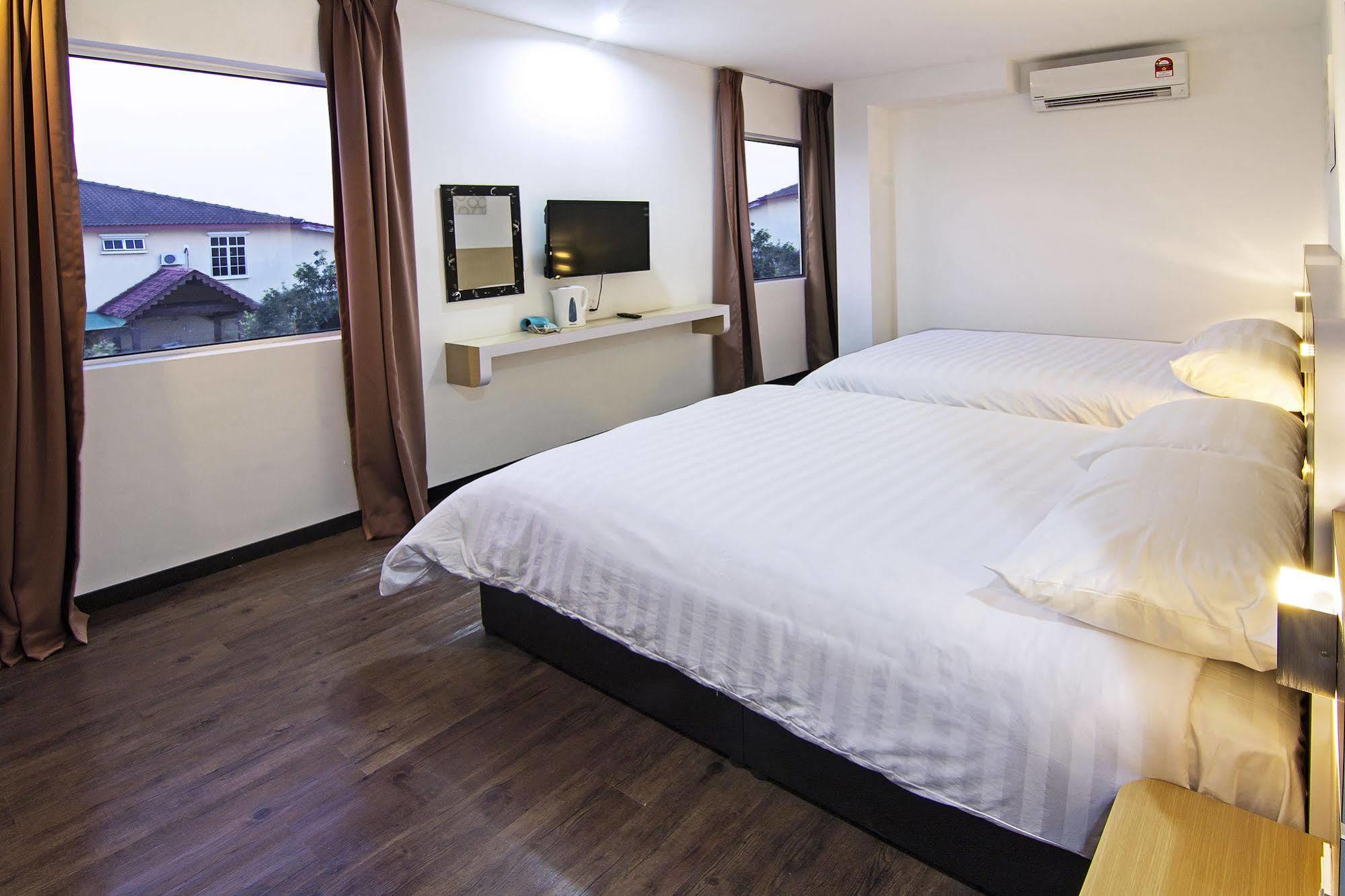 Thanks Hotel Parit Buntar Extérieur photo